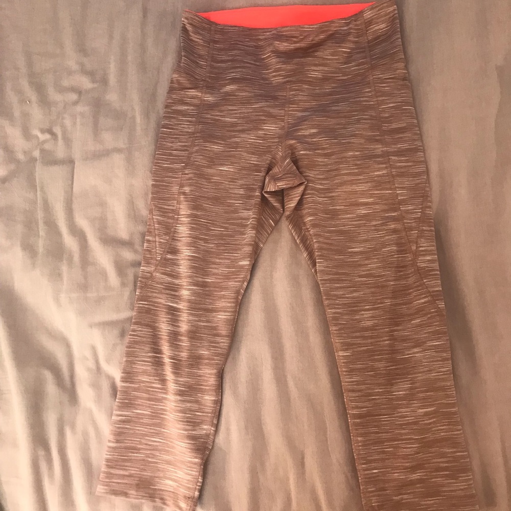 Old Navy Crop Workout Elevate Leggings